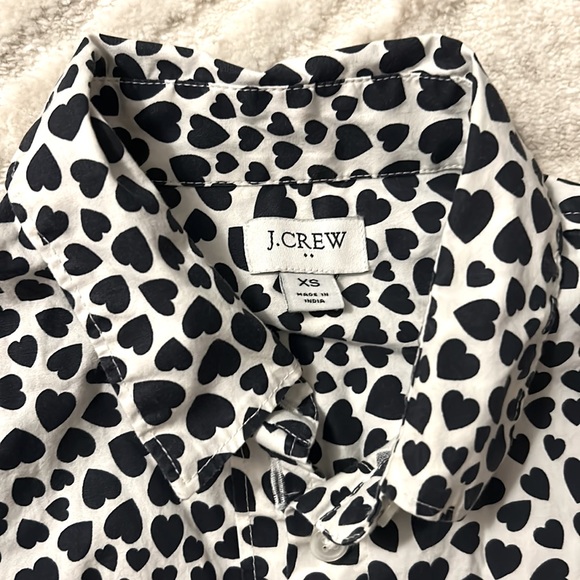 J. Crew Button Down Navy Blue Heart Print White Blouse Size XS LIKE NEW Preppy - Picture 3 of 8